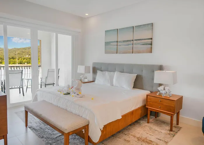 Marina-view Luxury With Dual Master * Playa Flamingo