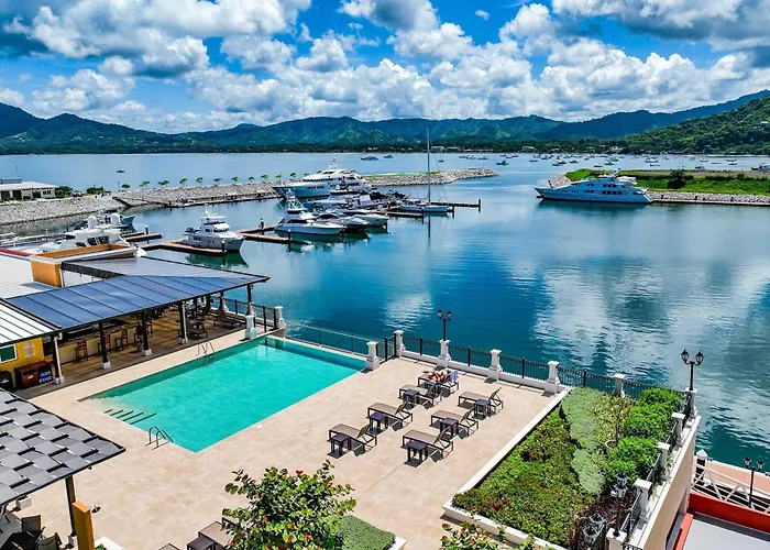 Marina-view Luxury With Dual Master Villa Playa Flamingo