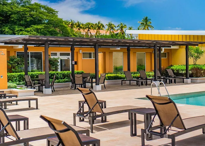 Marina-view Luxury With Dual Master Villa Playa Flamingo