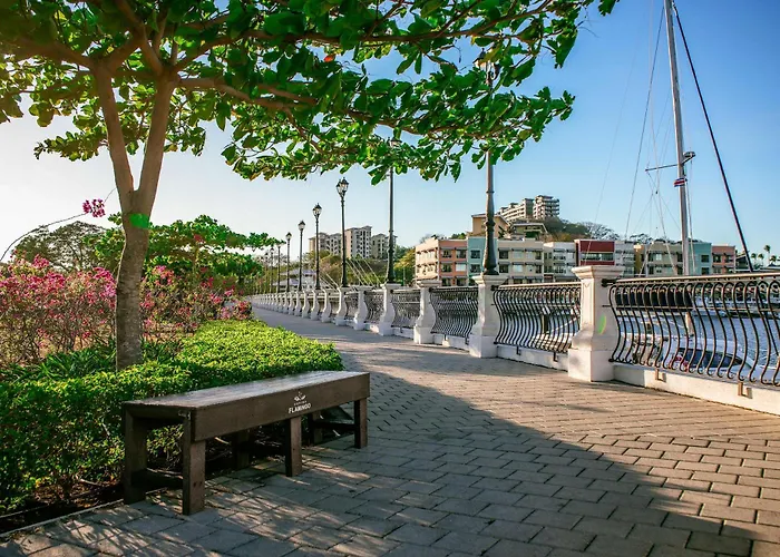 Marina-view Luxury With Dual Master