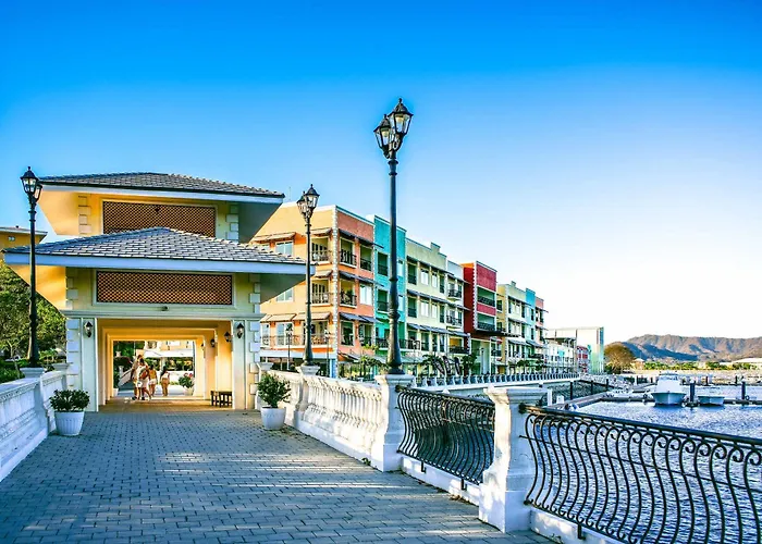 Marina-view Luxury With Dual Master * Playa Flamingo